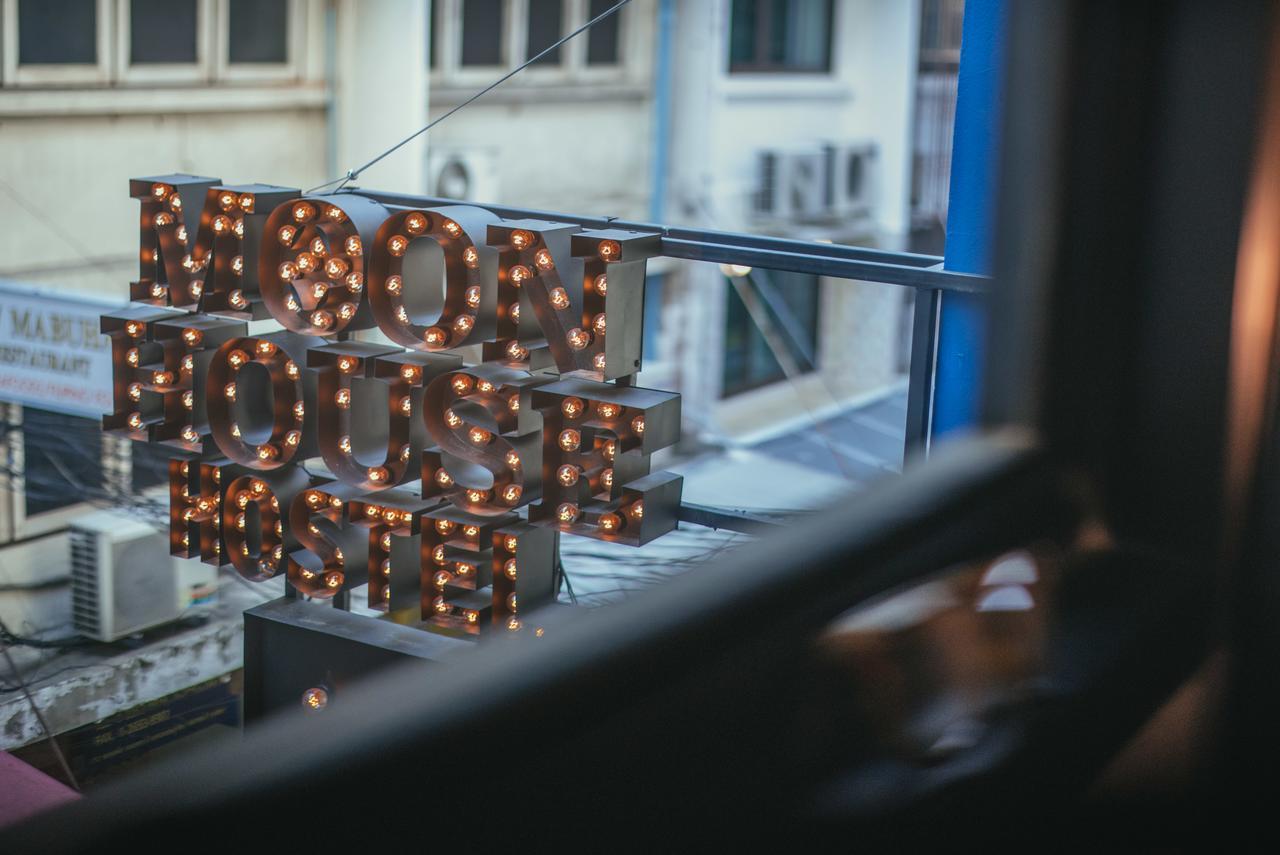 Moon House Hostel Банкок Екстериор снимка
