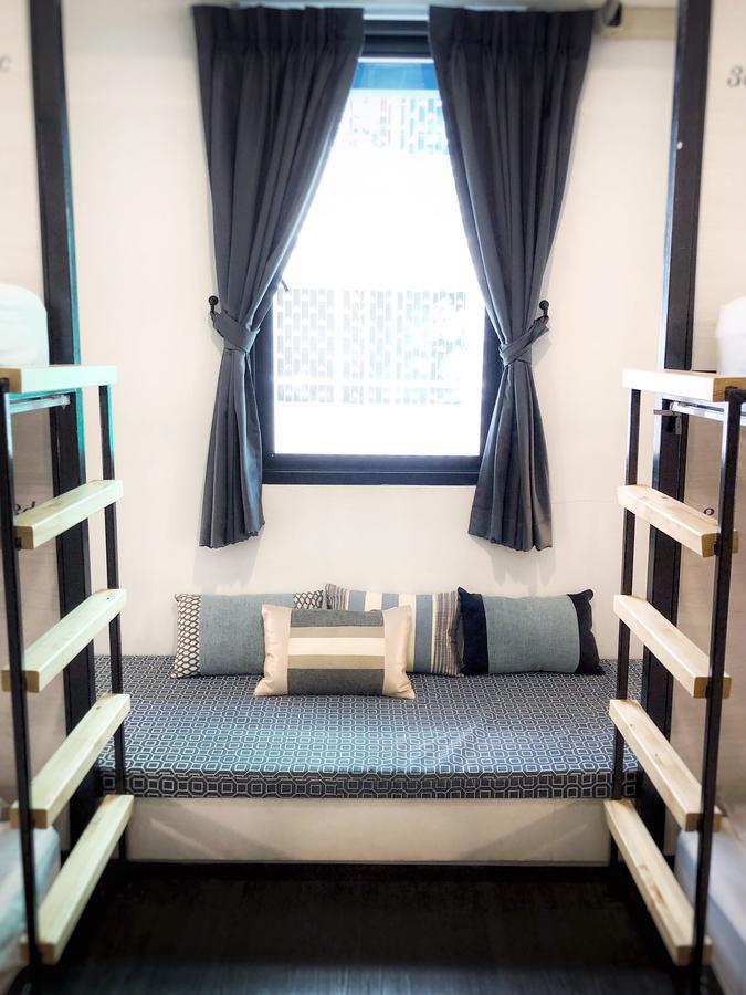 Moon House Hostel Банкок Екстериор снимка