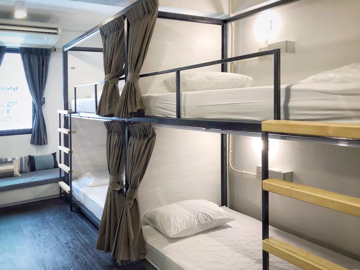 Moon House Hostel Банкок Екстериор снимка