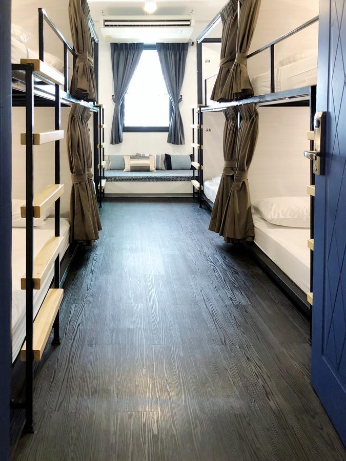 Moon House Hostel Банкок Екстериор снимка