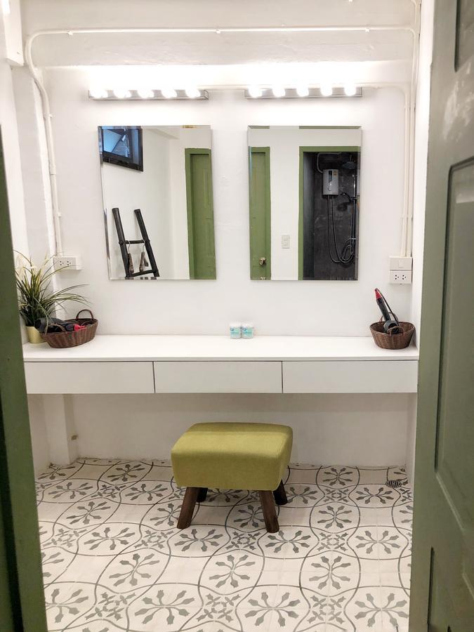 Moon House Hostel Банкок Екстериор снимка