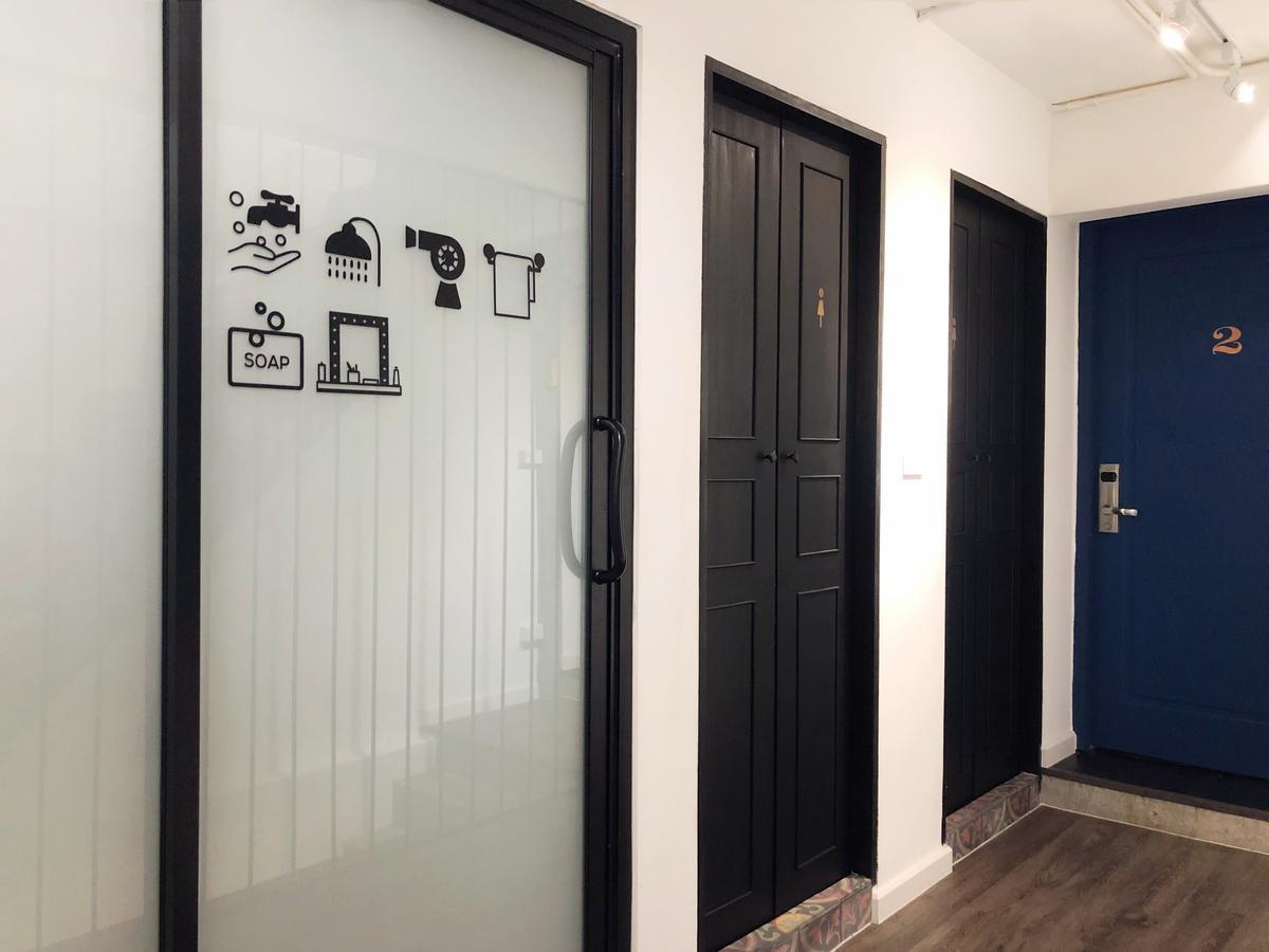 Moon House Hostel Банкок Екстериор снимка