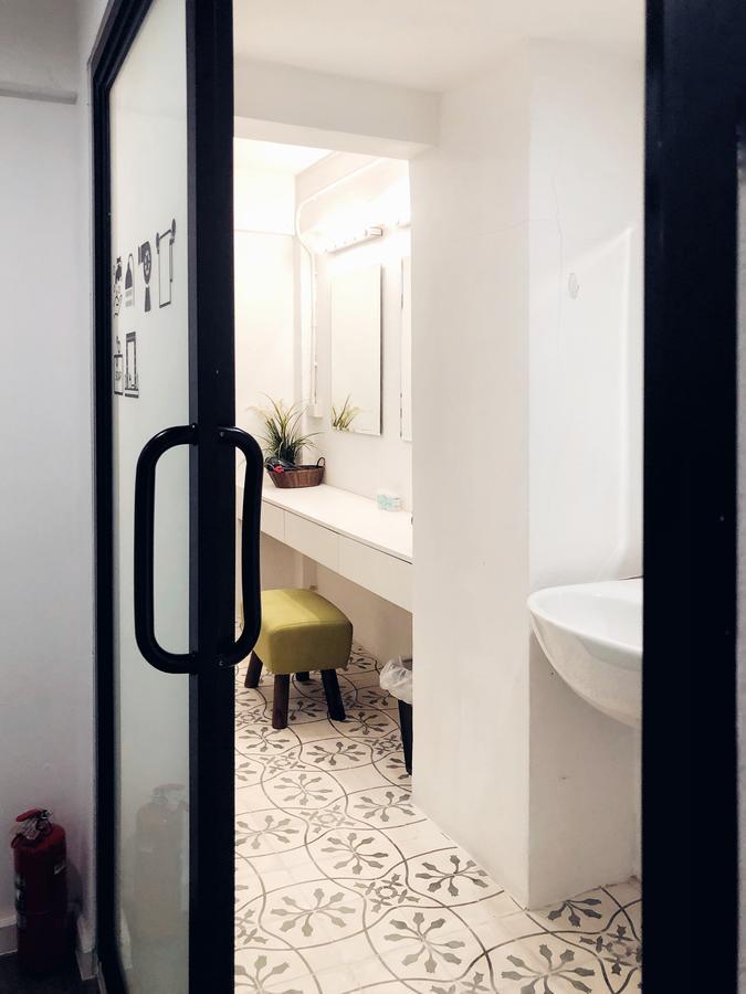 Moon House Hostel Банкок Екстериор снимка